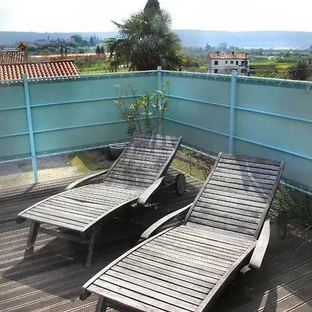 3 Bedroom In Parecag With A Swimming Pool Secovlje