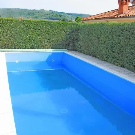 Spacious In Parecag With A Swimming Pool Willa