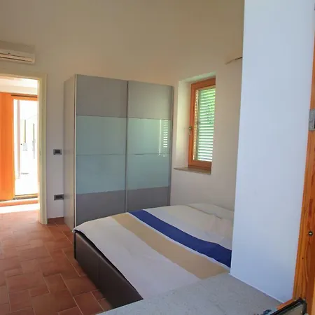 3 Bedroom In Parecag With A Swimming Pool