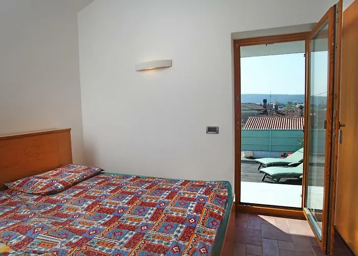 Villa 3 Bedroom In Parecag With A Swimming Pool