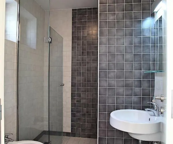 Villa 3 Bedroom In Parecag With A Swimming Pool Sečovlje