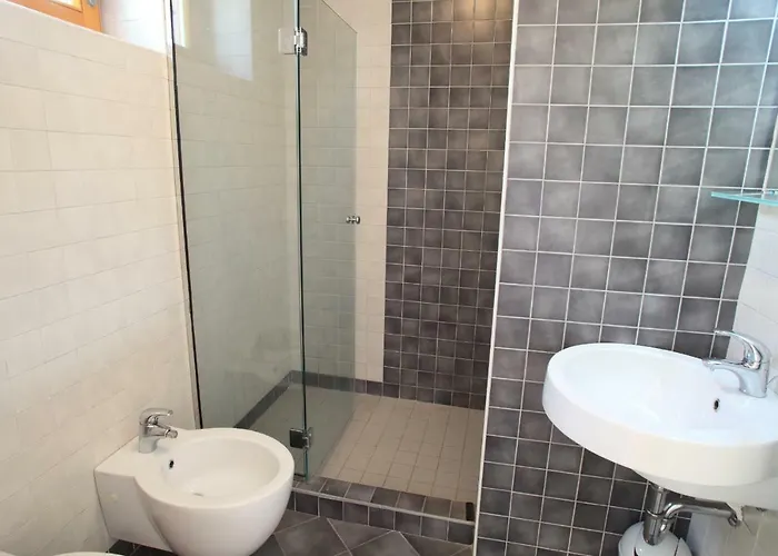 Villa 3 Bedroom In Parecag With A Swimming Pool *