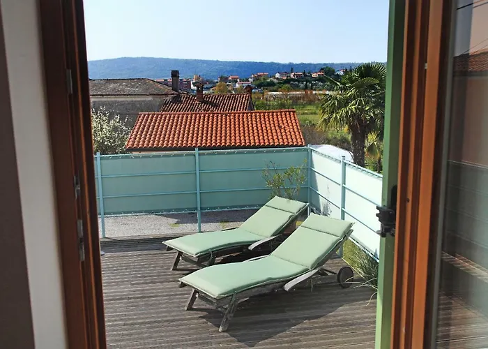 3 Bedroom In Parecag With A Swimming Pool Villa